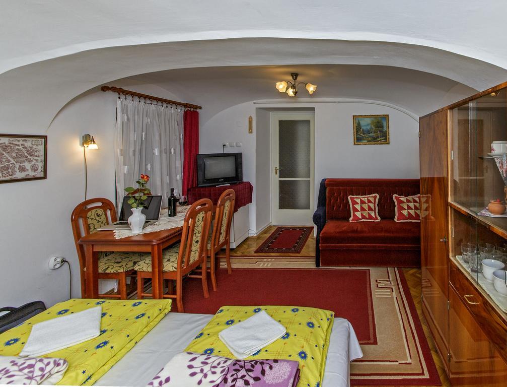 Barokk Vendeghaz Hotel Eger Room photo