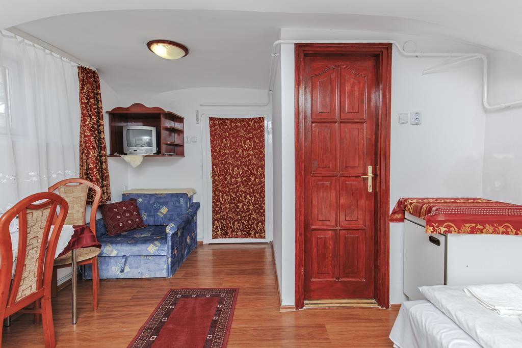 Barokk Vendeghaz Hotel Eger Exterior photo