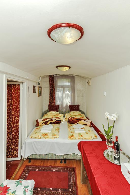 Barokk Vendeghaz Hotel Eger Exterior photo